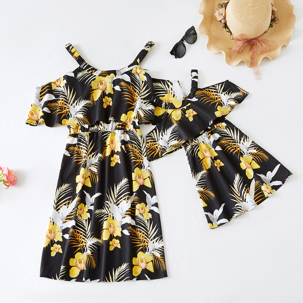 

Printed Off-the-shoulder Matching Dresses