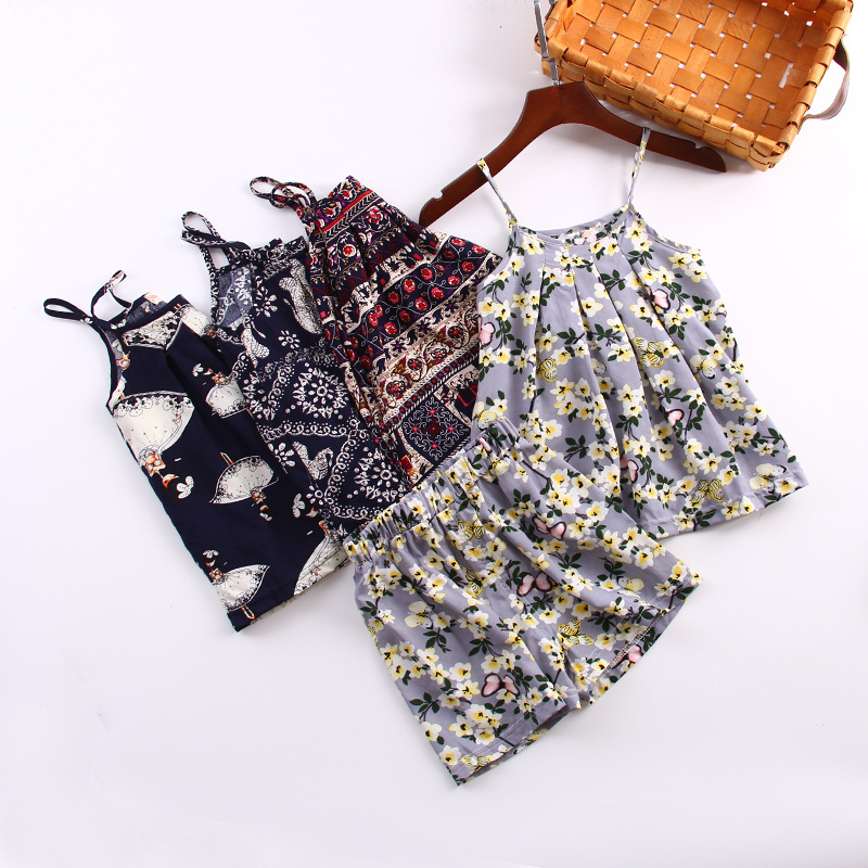 

Fashionable Ethnic Pattern Singlet and Shorts Set