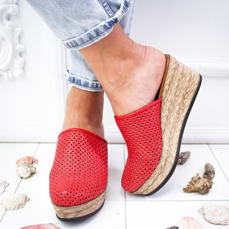 

Casual Hollow Out Thick Heel Sandals