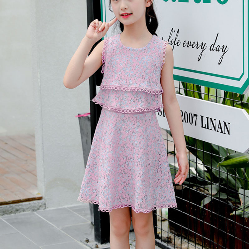 

Faux-two Sweet Lace Design Sundress