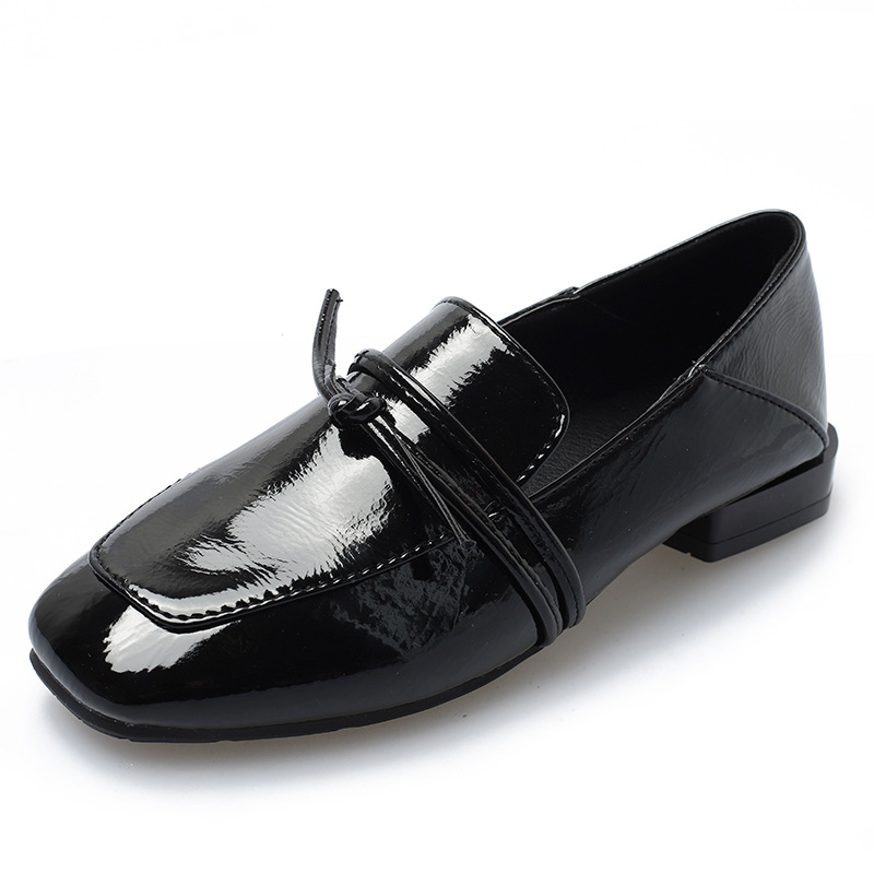

Classic Patent Leather Low Heel Shoes
