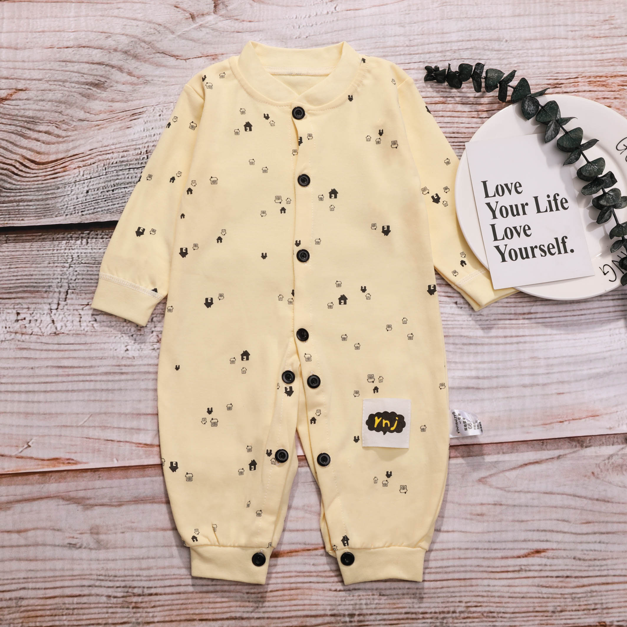 

Stylish Cartoon Print Long-sleeve Jumpsuit in Yellow for Baby