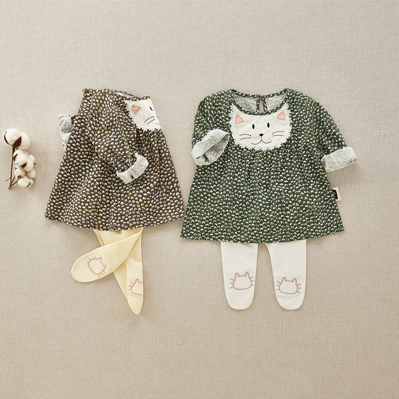 

Baby Girl Leopard Allover Cat Top and Solid Leggings Set