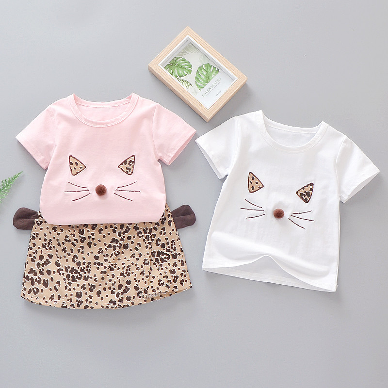 

Baby / Toddler Girl Cartoon Cat Tee and Leopard Print Shorts Set