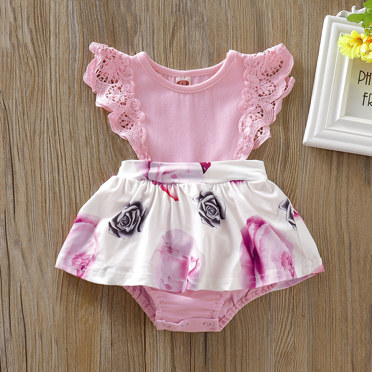 

Baby Embroidered Sleeveless Rose Bodysuit Dress