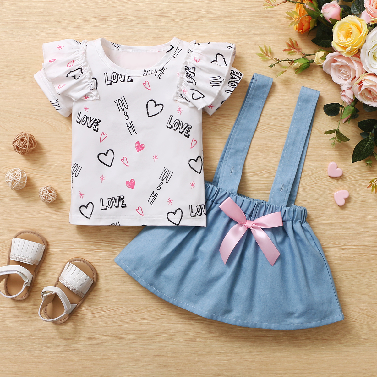 

2pcs Heart and Letter Print Ruffle and Bow Decor White Baby Set