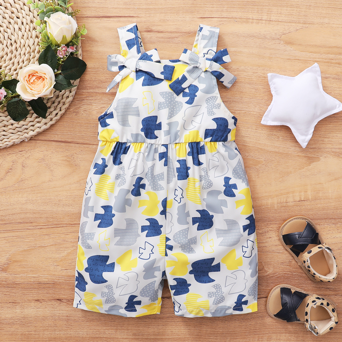 

Baby Girl Bird Print Bowknot Decor Straight Jumpsuit
