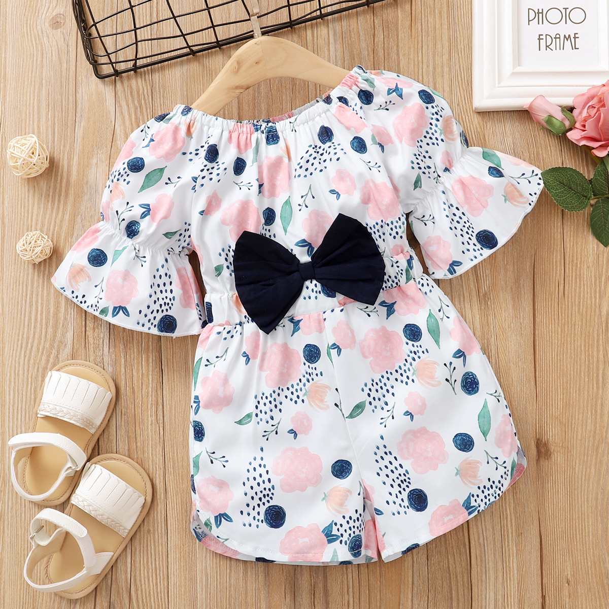 

Floral Print Bowknot Decor Short-sleeve Baby romper