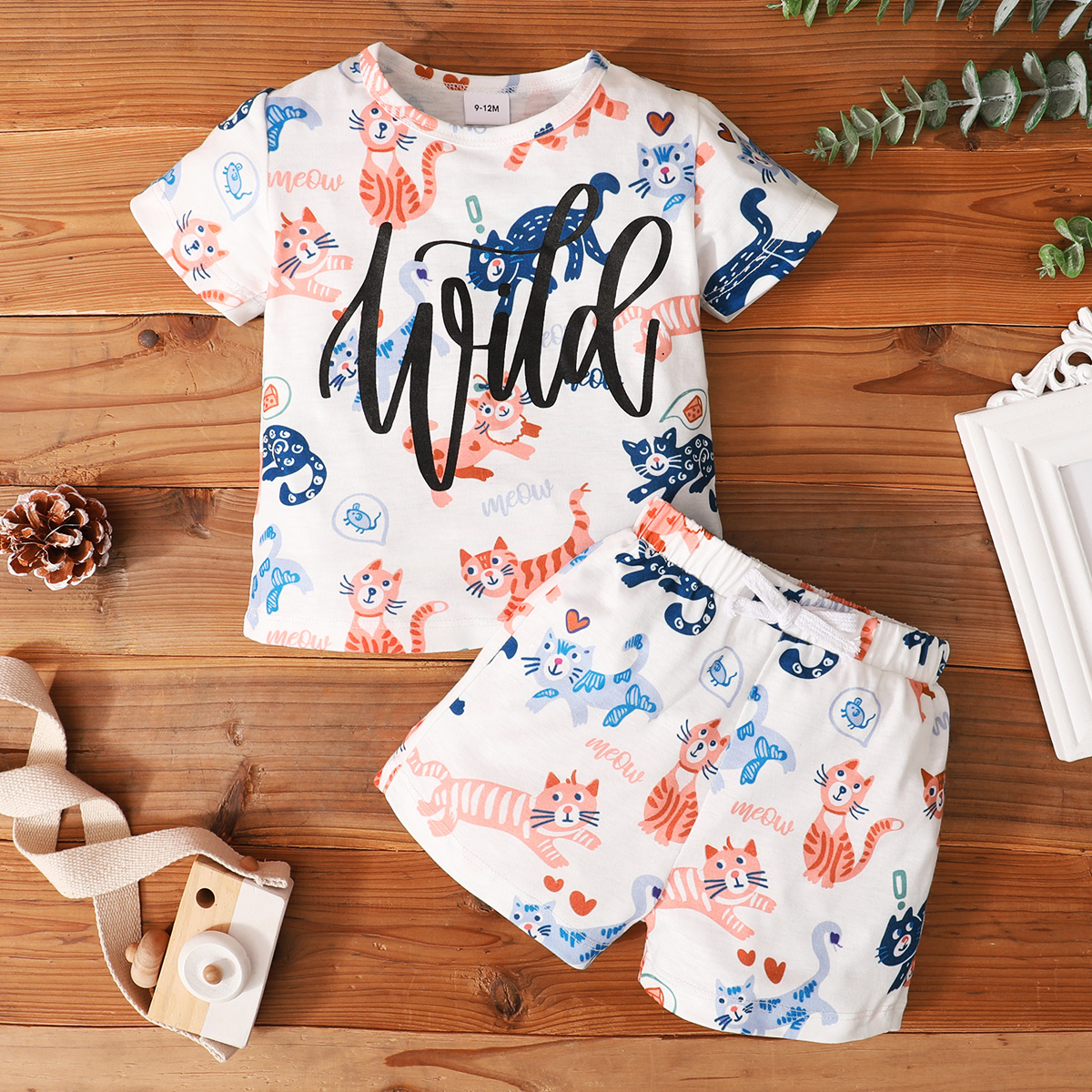 

2pcs Baby Boy Cat Short-sleeve and Shorts Baby's Sets