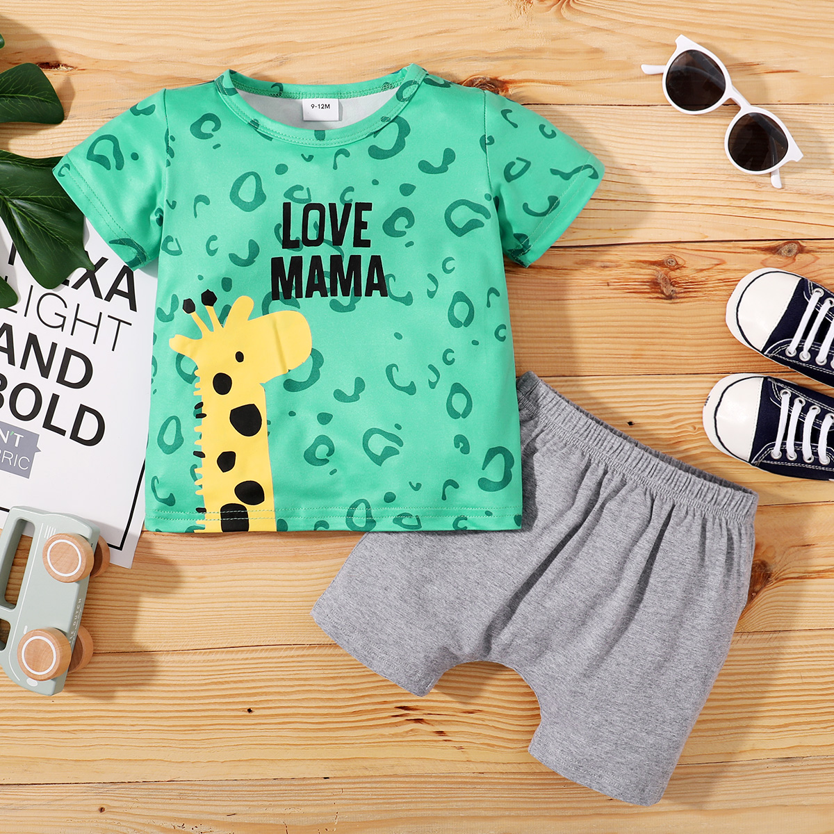 

2pcs Baby Boy Short-sleeve letter Giraffe Print Polyester & Cotton Baby's Sets