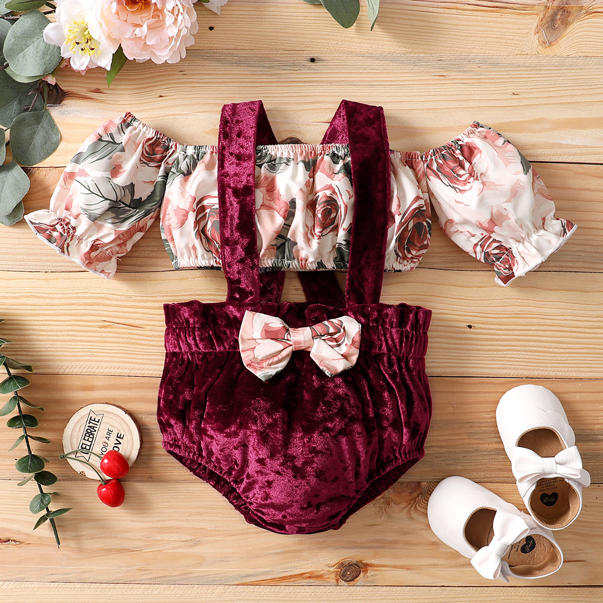 

2pcs Floral and Solid Off Shoulder Baby Set