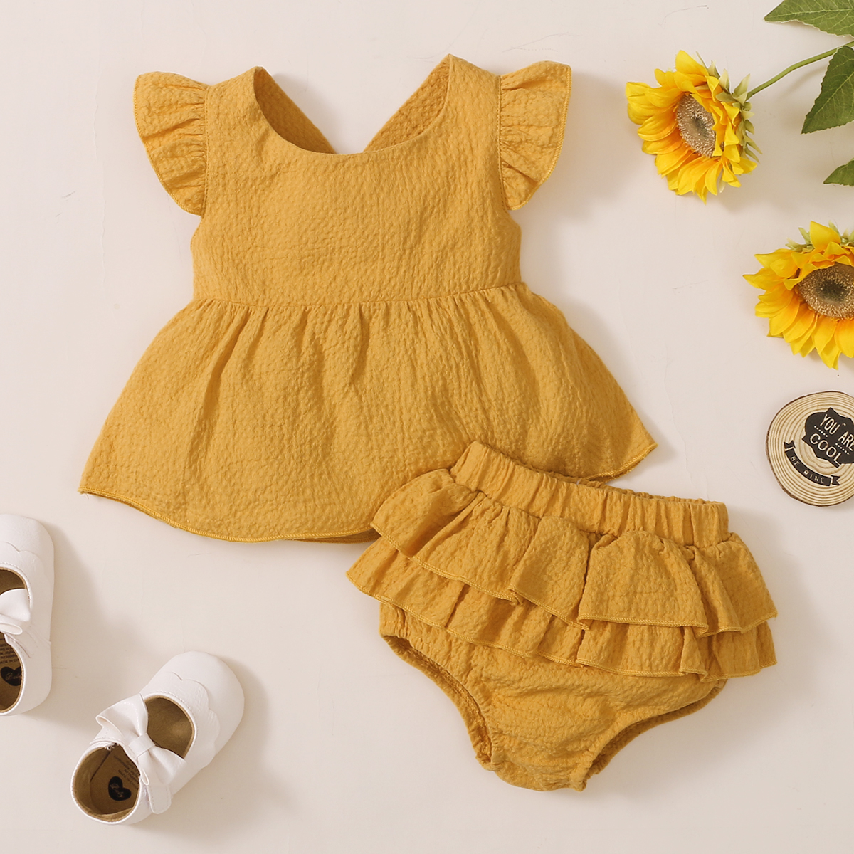 

2-piece Baby Girl 100% Cotton Flutter-sleeve Backless Bowknot Solid Top and Ruffled Shorts Set