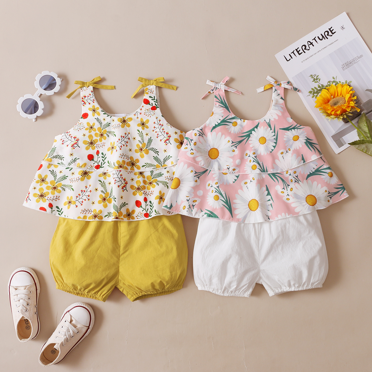 

Toddler Girl Bowknot Floral Print Top And Solid Shorts