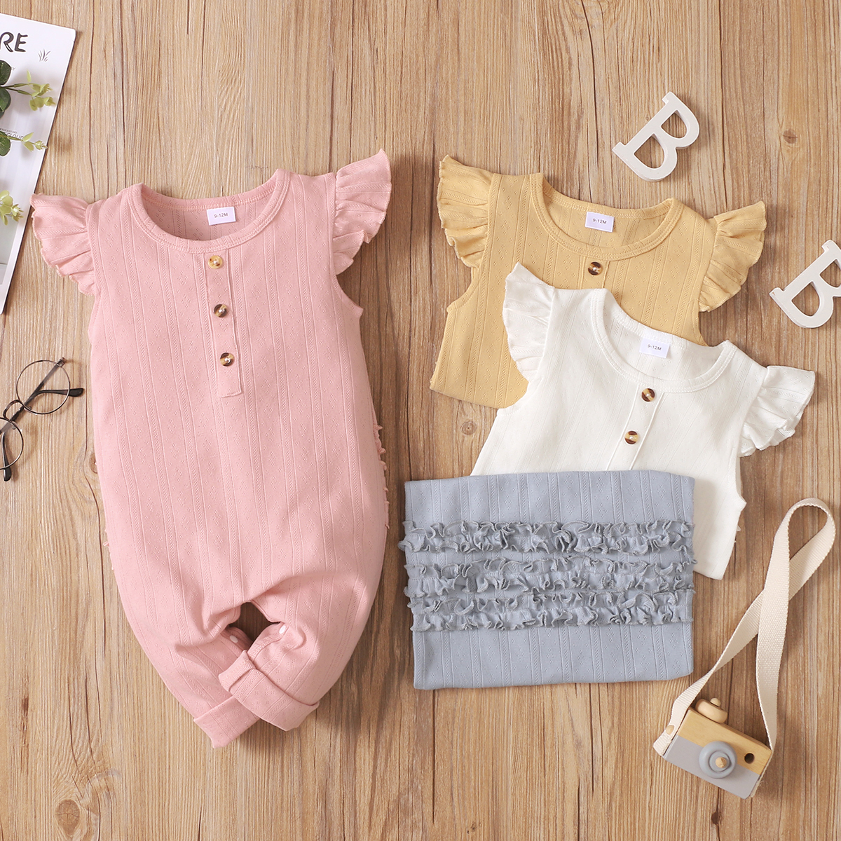

1pc Solid Flutter-sleeve Baby Jumpsuit