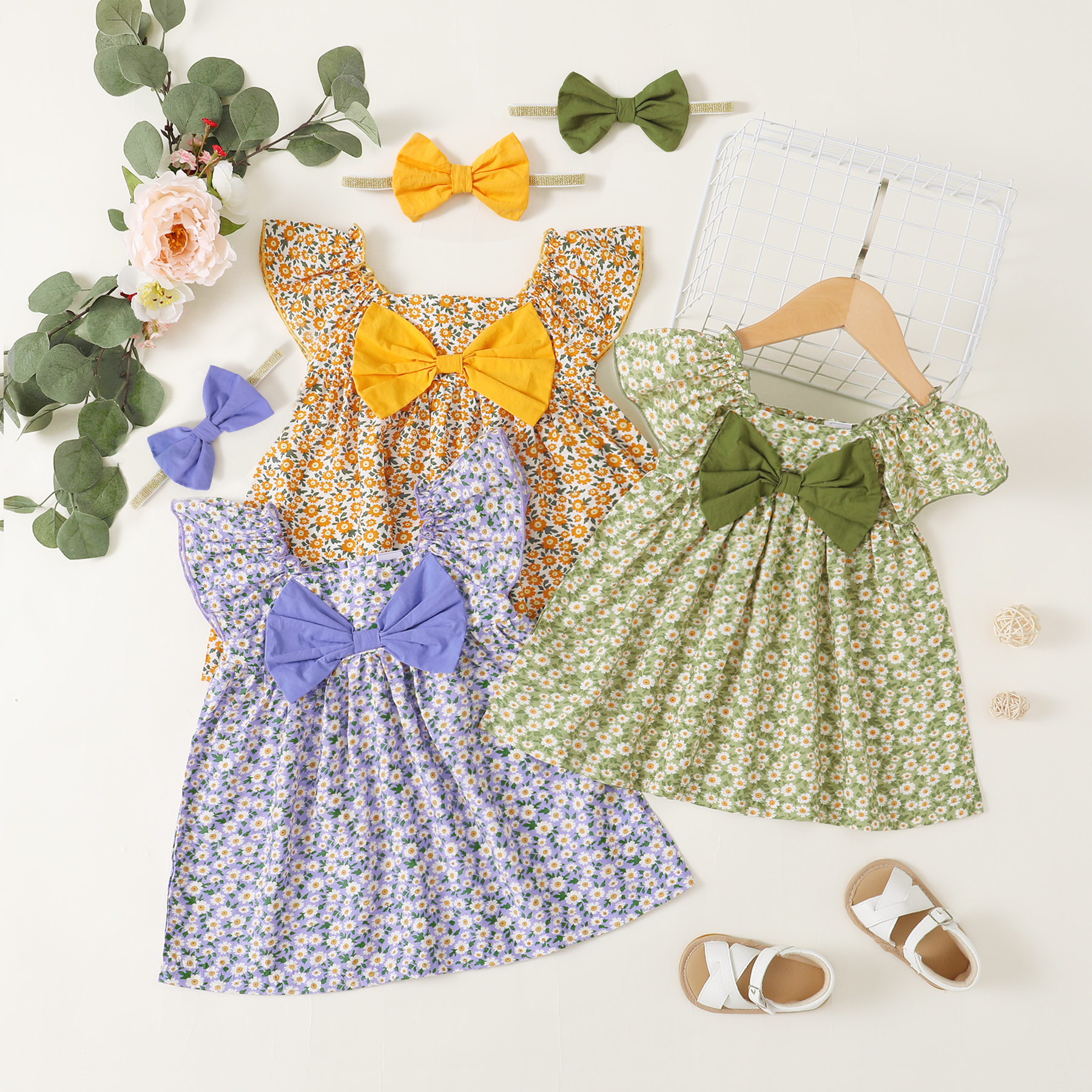 

Floral Print Bowknot Decor Flutter-sleeve Baby Dress Set