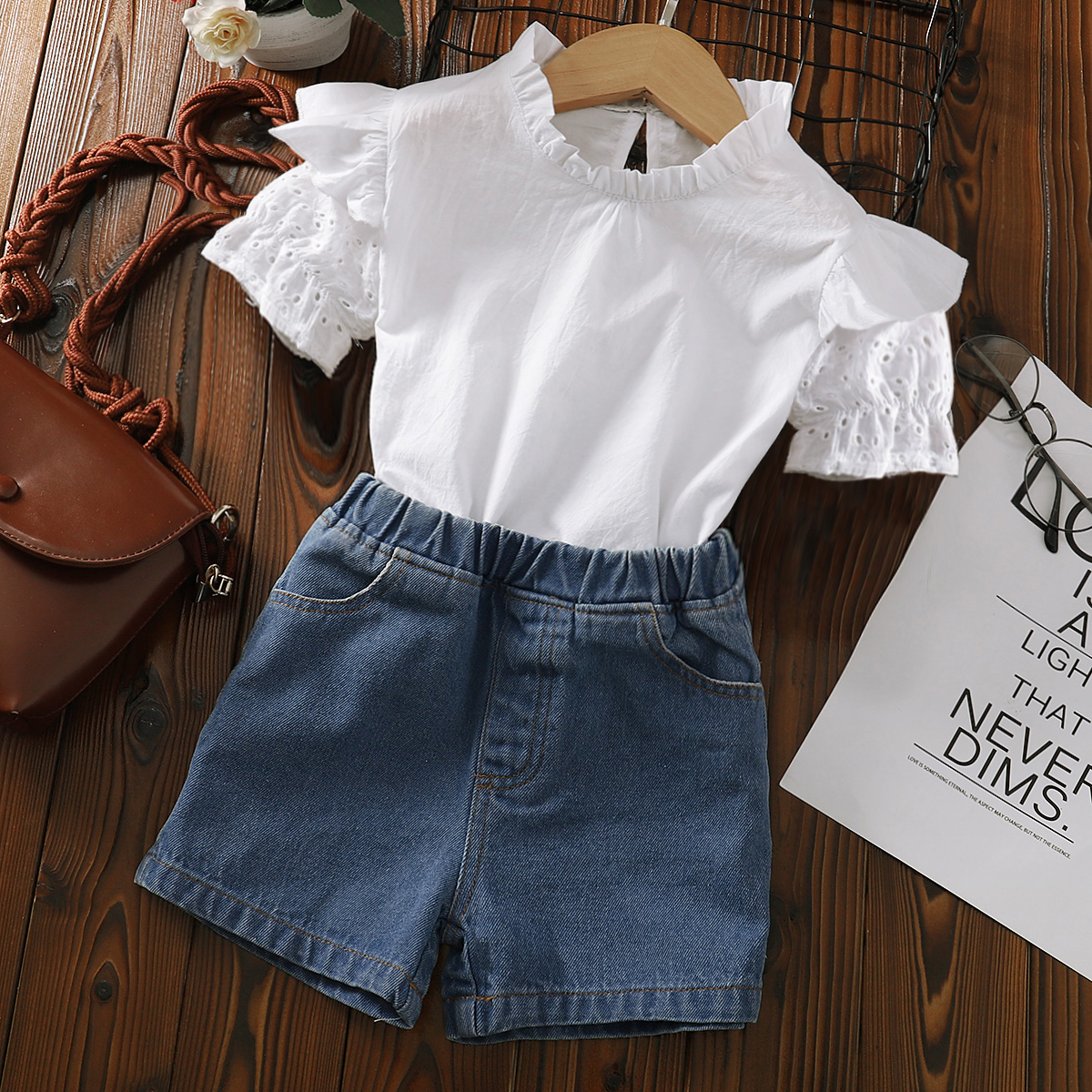 

Toddler Girl Ruffle-sleeve White Solid Top And Shorts Jeans