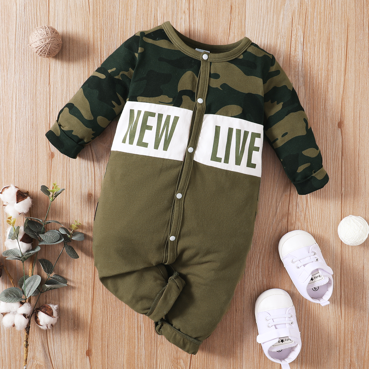 

Baby Boy Letter Camouflage Print Button Design Long-sleeve Jumpsuit