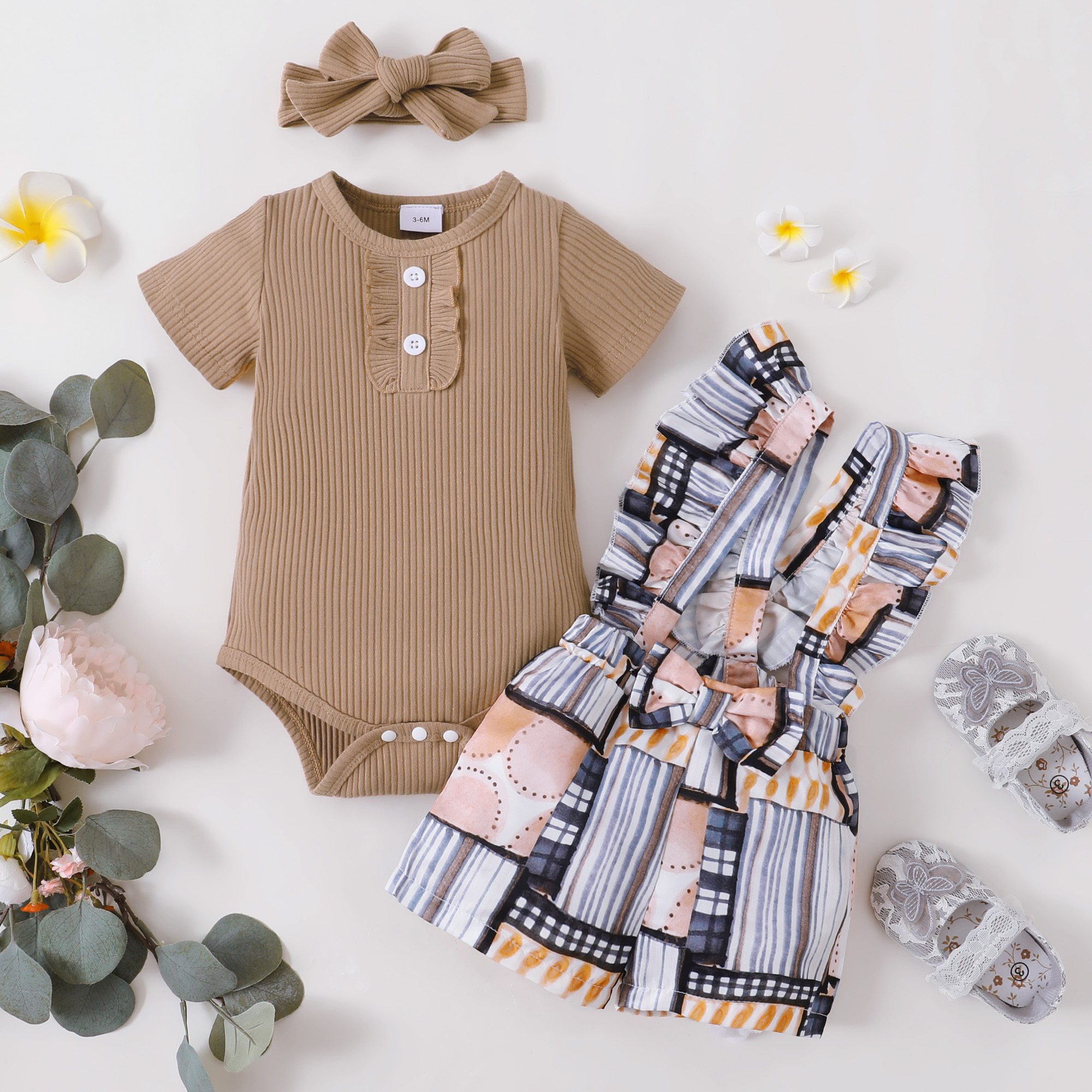

3-piece Baby Girl Ruffle Short-sleeve Romper, Bow Decor Colorful Suspender Shorts and Headband Set