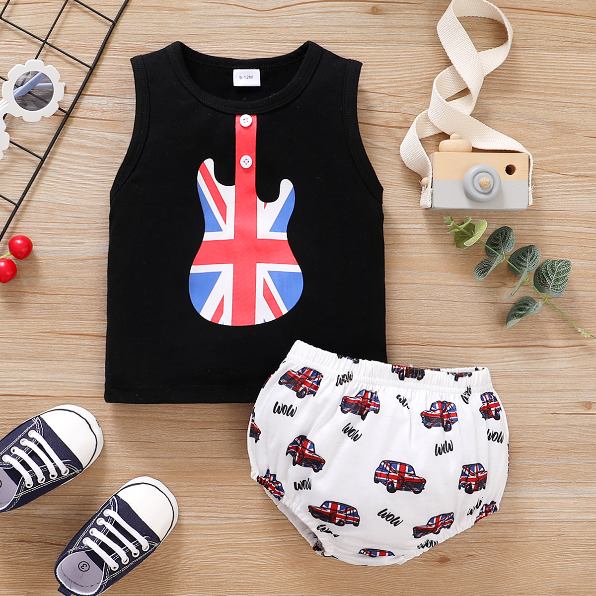 

2pcs Guitar and Vehicle Print Sleeveless Black Baby Set