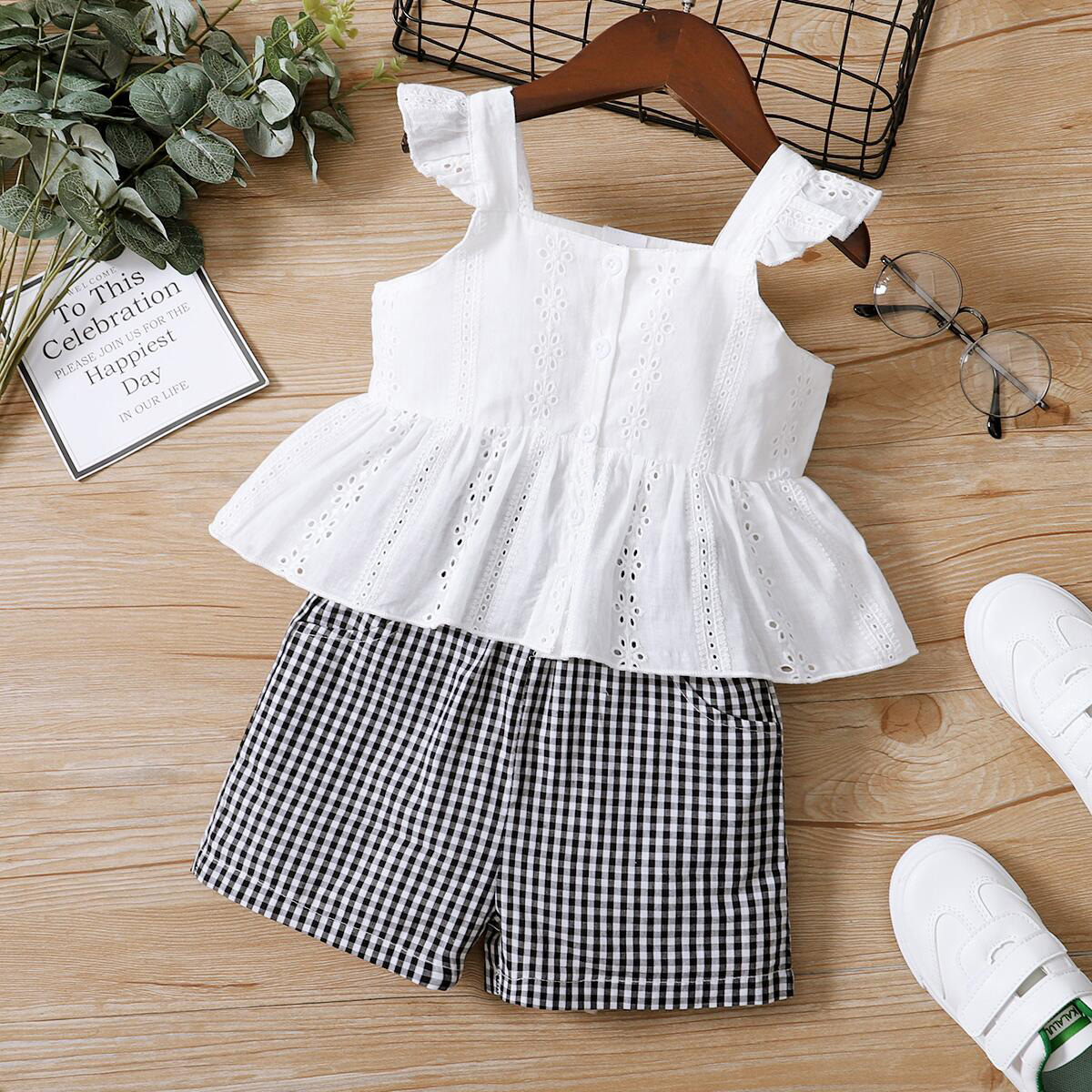 

2-piece Toddler Girl Hollow out Flutter-sleeve Solid Tank Top and Plaid Short with Pocket Set