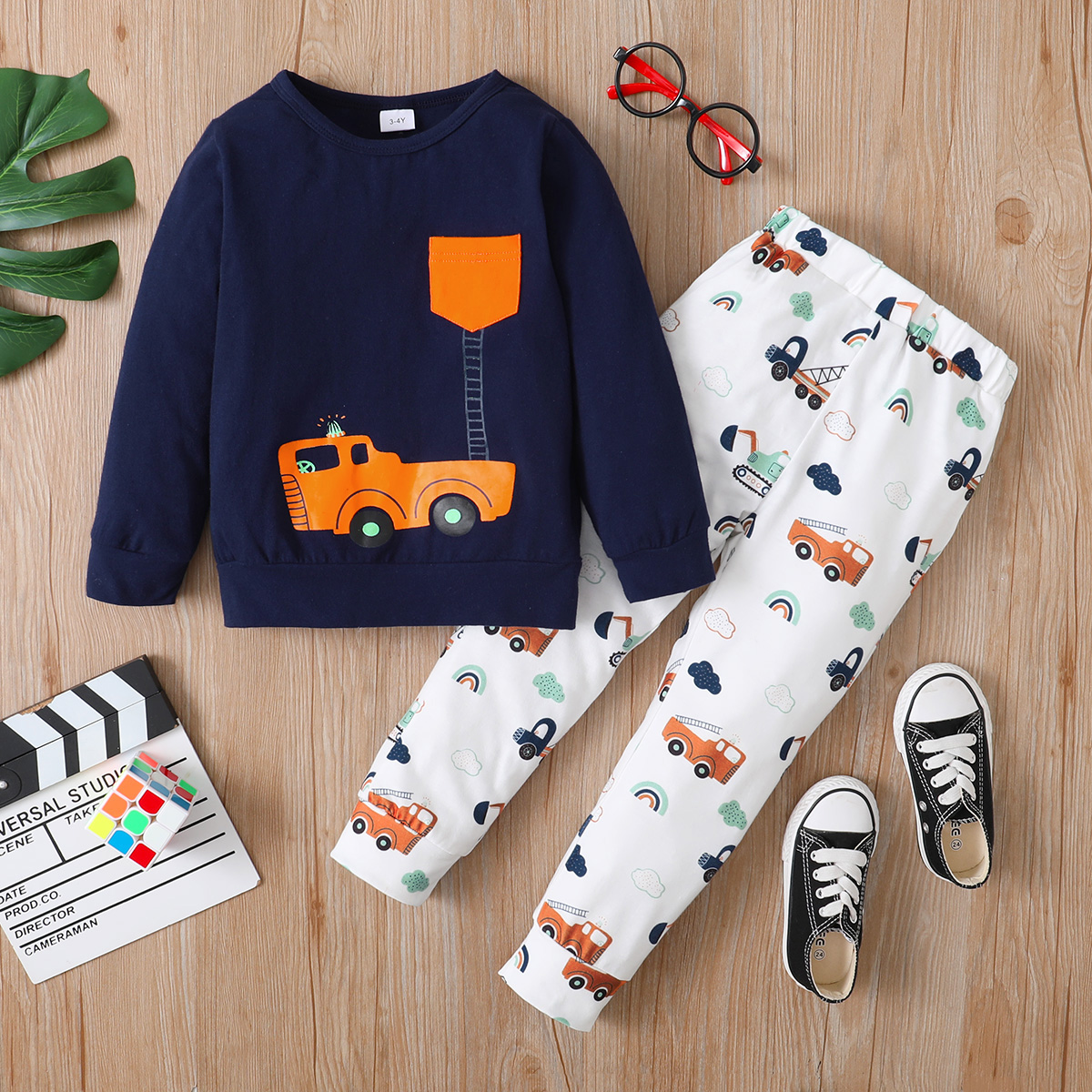 

2-piece Toddler Boy Vehicle Print Pullover Sweatshirt and Pants Set