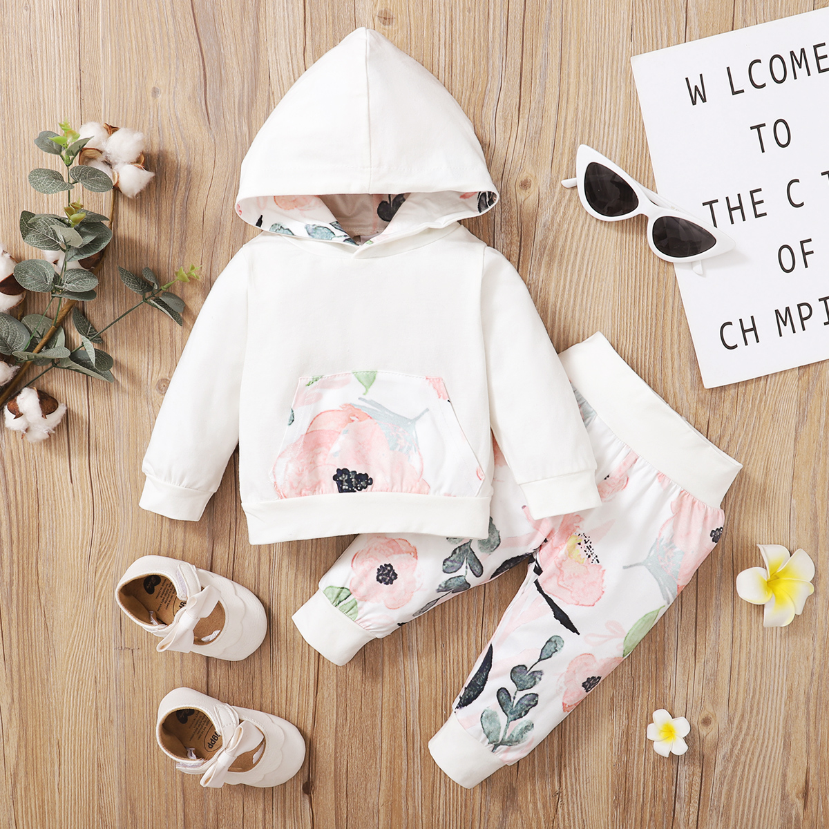 

2pcs Baby Floral Print White Cotton Long-sleeve Hoodie and Trousers Set