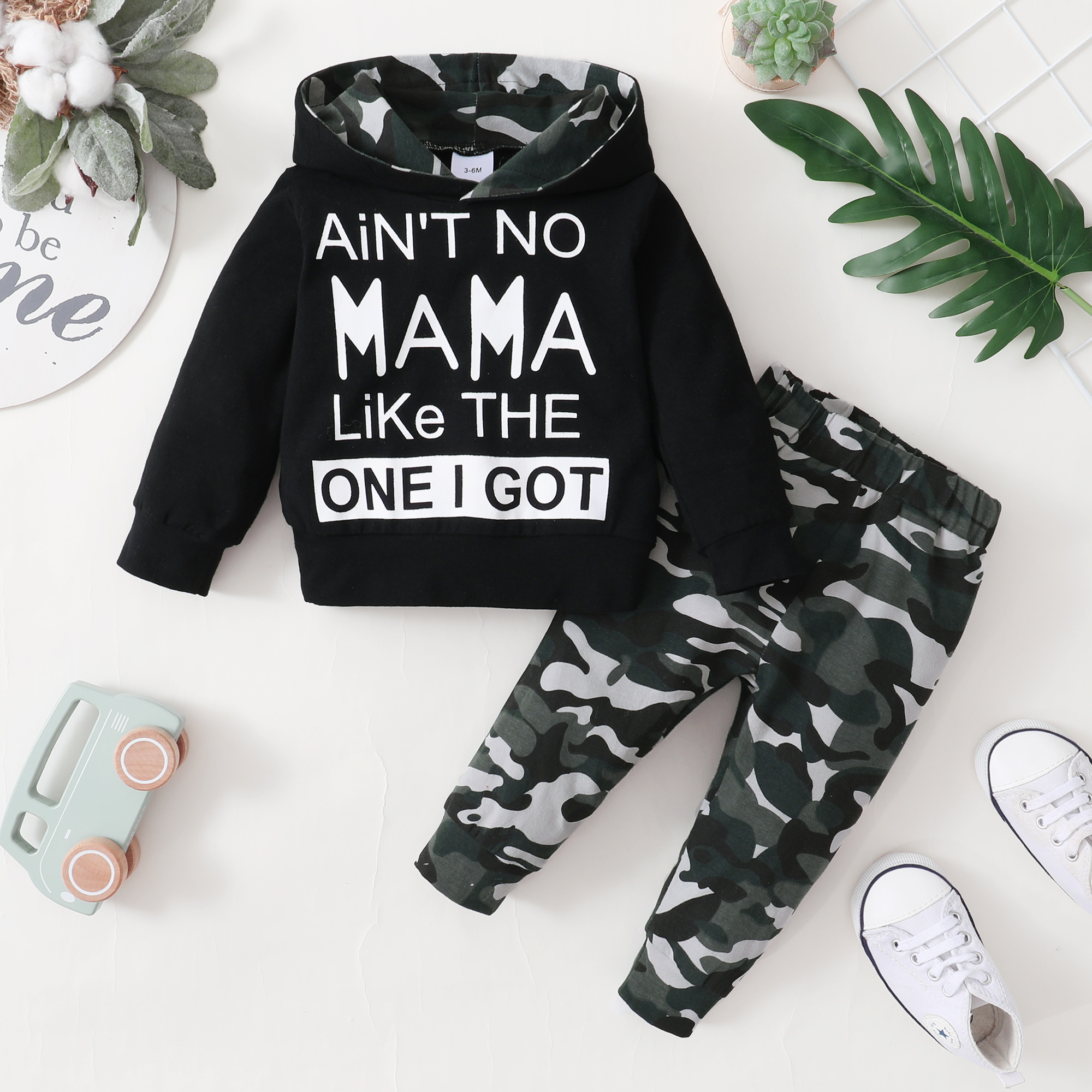 

2-piece Baby Boy Letter Camouflage Print Hoodie Sweatshirt and Pants Casual Set