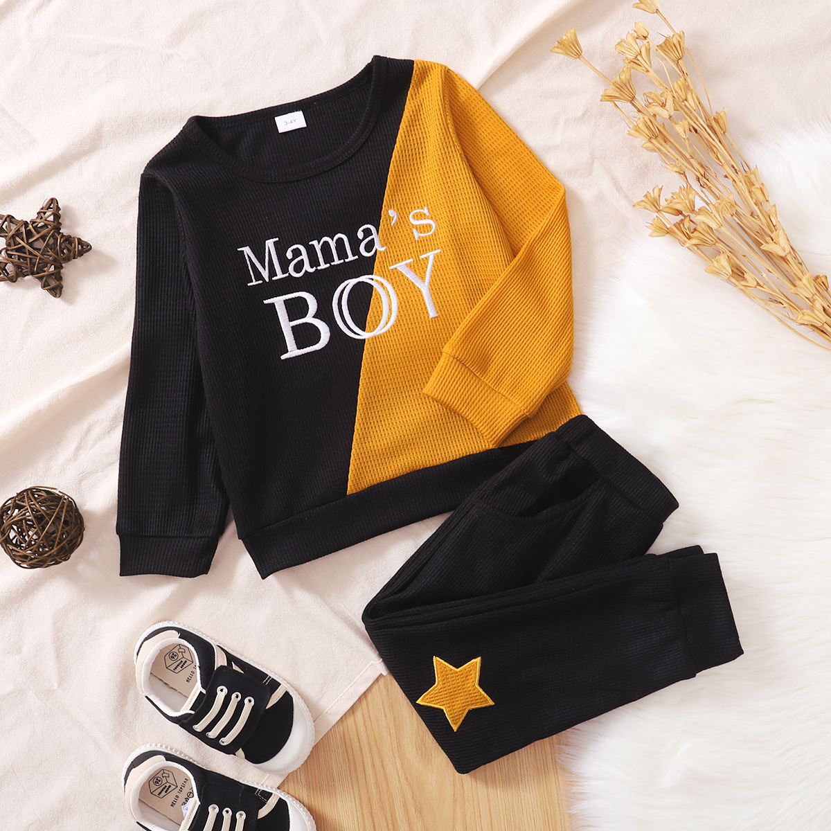 

2-piece Toddler Boy Letter Print Colorblock Pullover Sweatshirt and Star Embroidered Pants Set