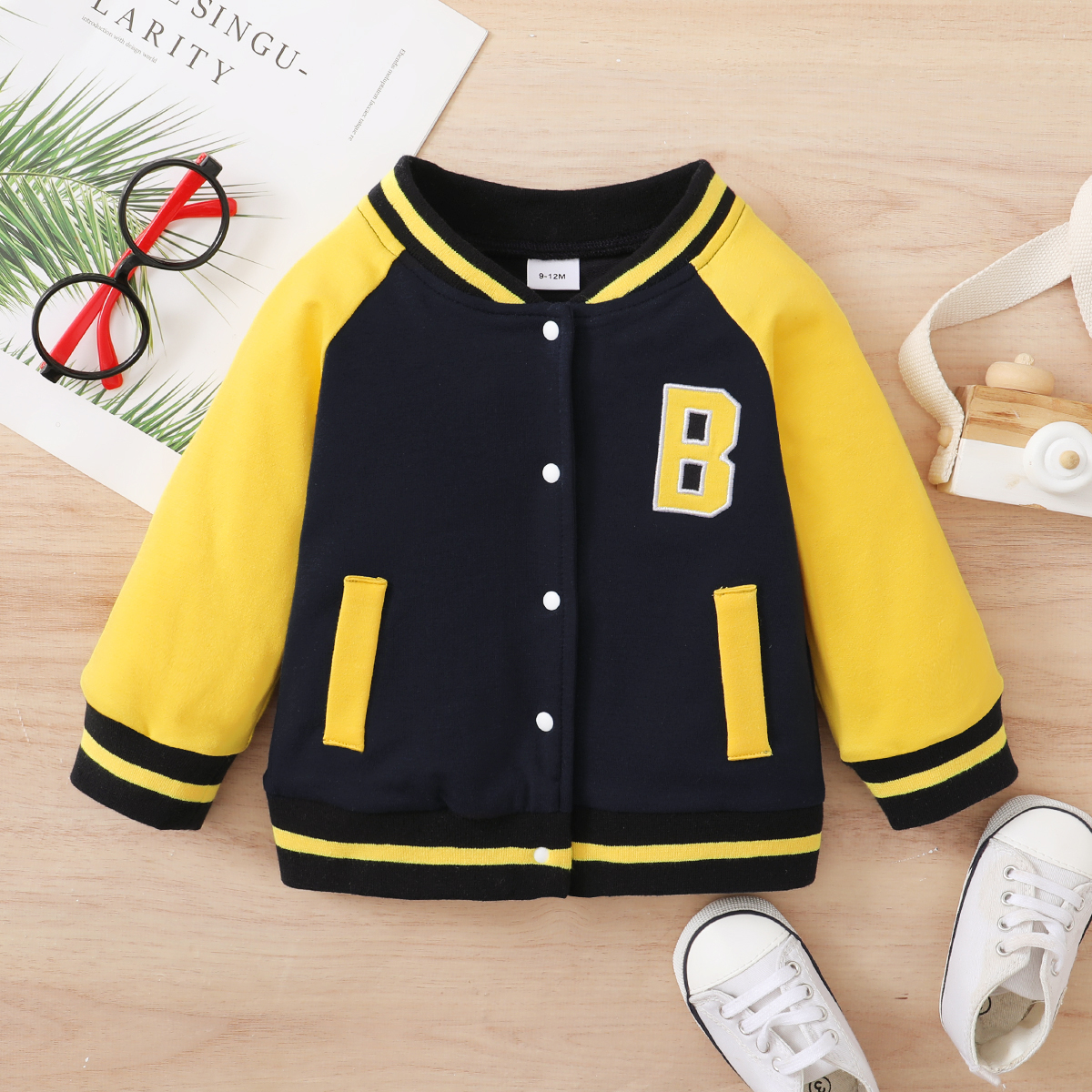 

Baby Boy Letter Embroidered Raglan Long-sleeve Baseball Jacket