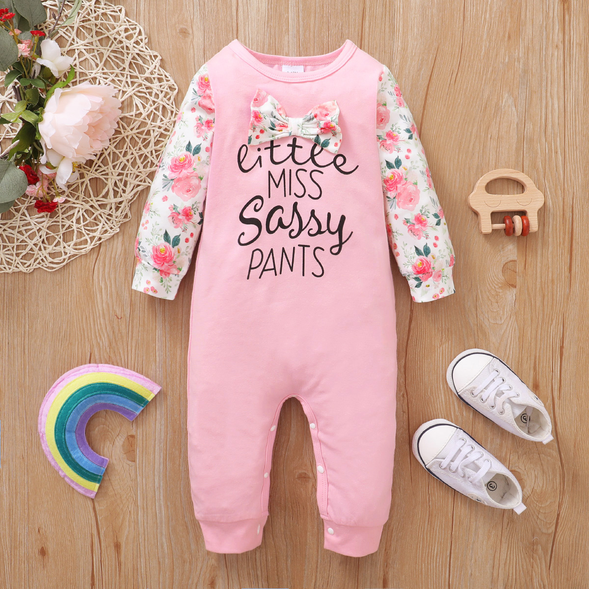 

Baby Girl Letter Print Pink Splicing Floral Long-sleeve Bowknot Jumpsuit