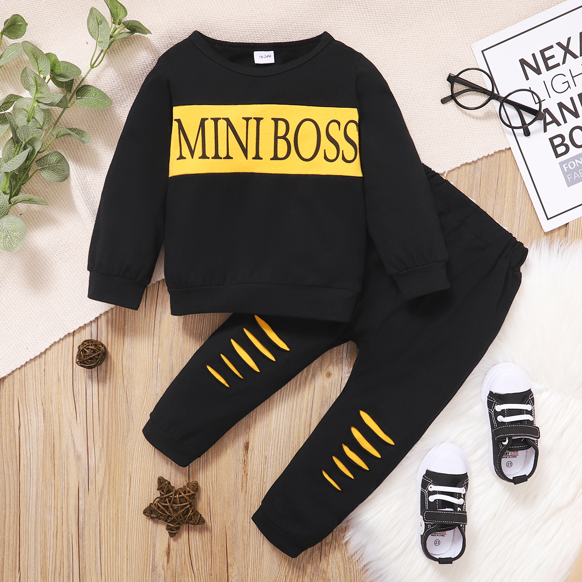 

2-piece Toddler Boy Letter Print Pullover Sweatshirt and Cut Out Pants Set