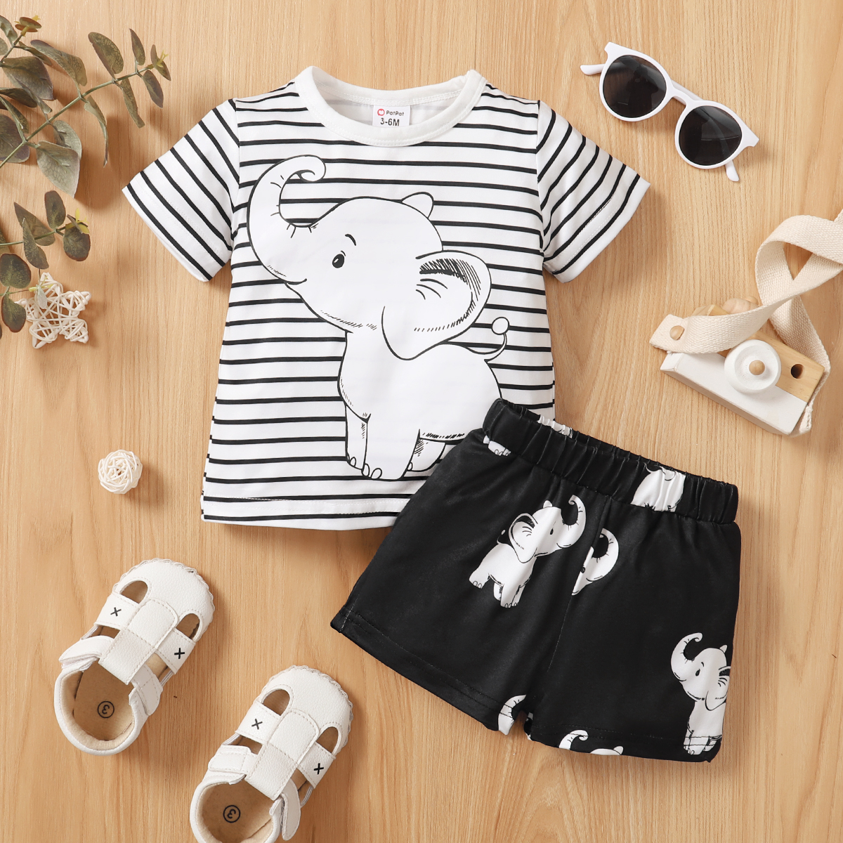 

2pcs Baby Boy/Girl Striped Short-sleeve Cartoon Elephant Print Tee and Shorts Set