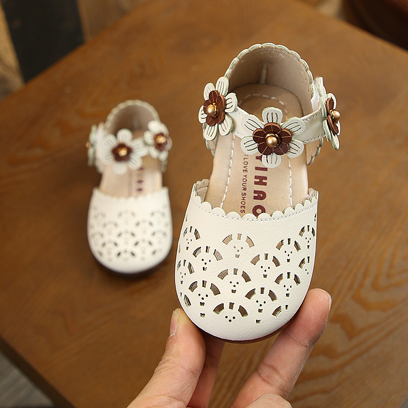 

Baby/ Toddler Girl's Hollow-out Flower Decor Shoes