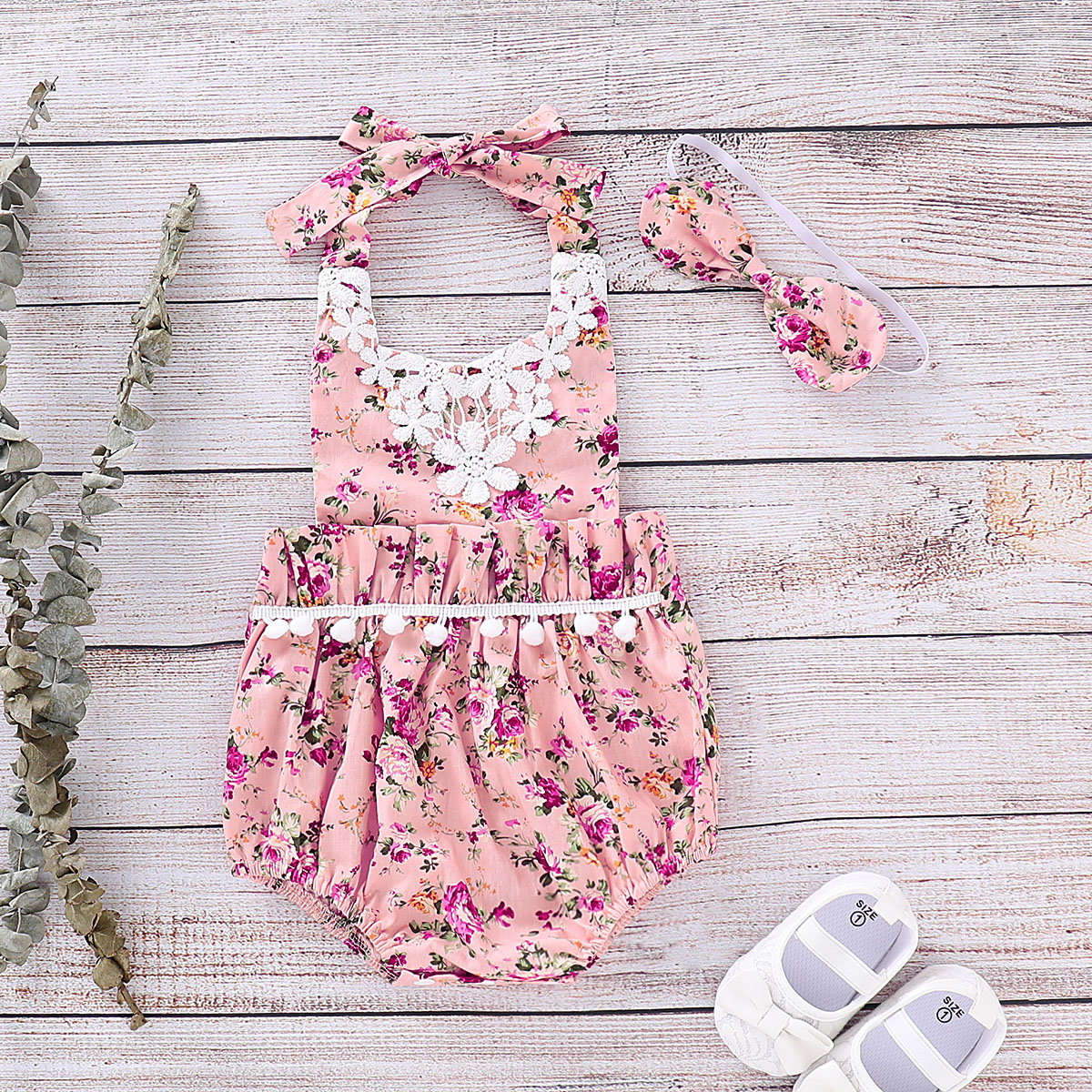 

Fashionable Floral Lace Bodysuit with Headband for Baby Girl