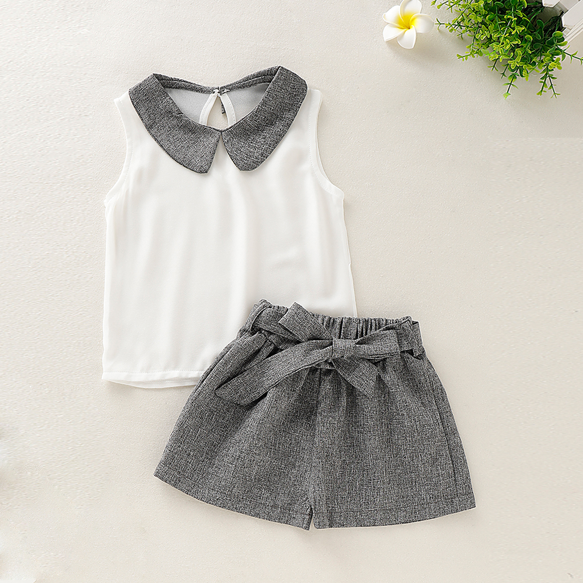 

Baby / Toddler Doll Collar Sleeveless Top and Belted Shorts Set