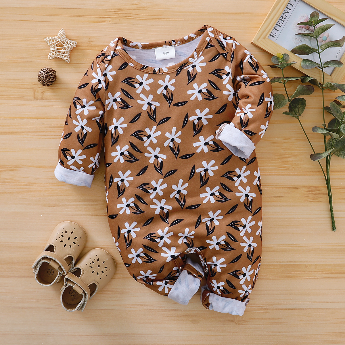 

Baby Girl Floral Long-Sleeve Jumpsuit