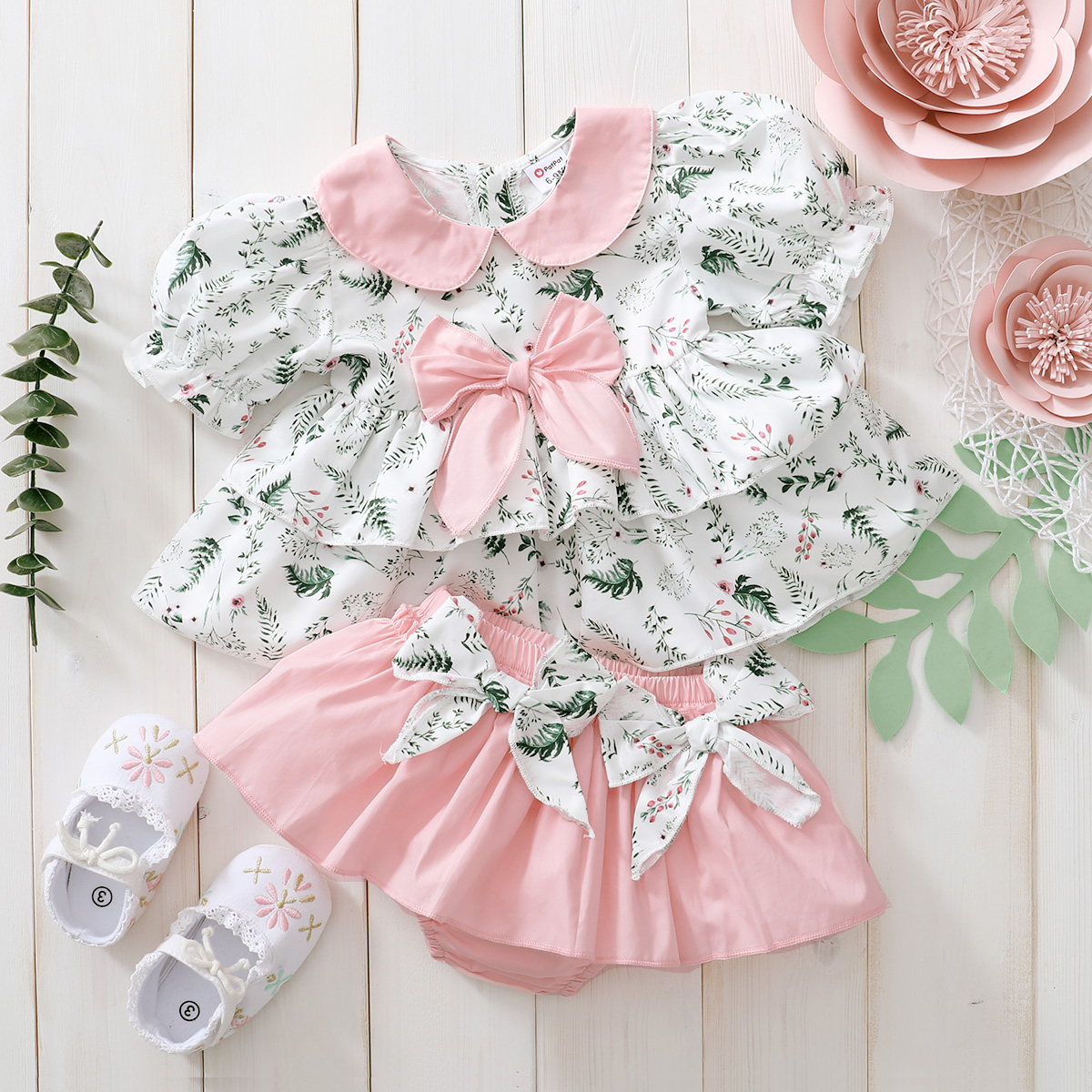 

2pcs Leaf Print Bowknot Short-sleeve Baby Set