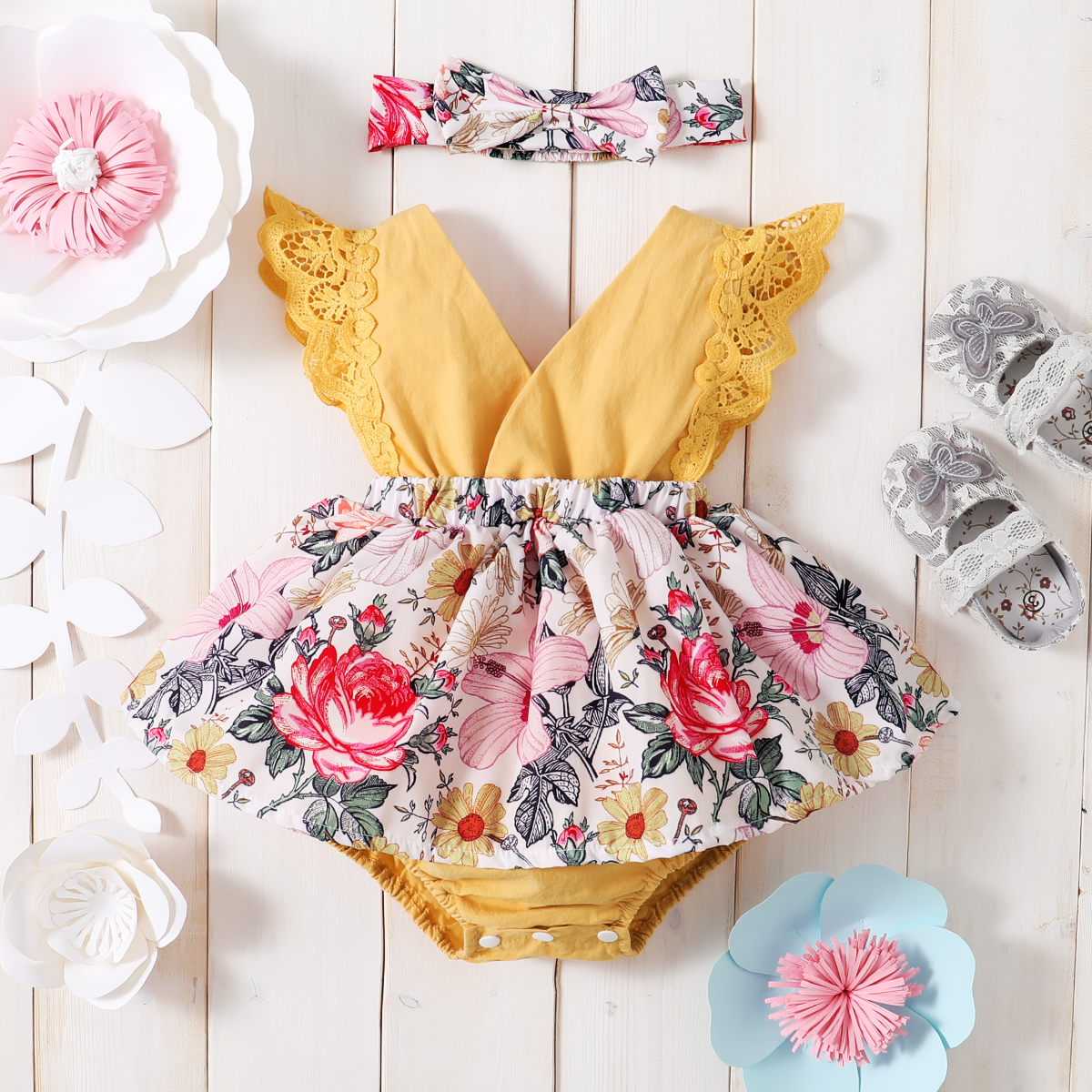 

Solid and Floral Lace Sleeve Yellow baby Romper Dress Set