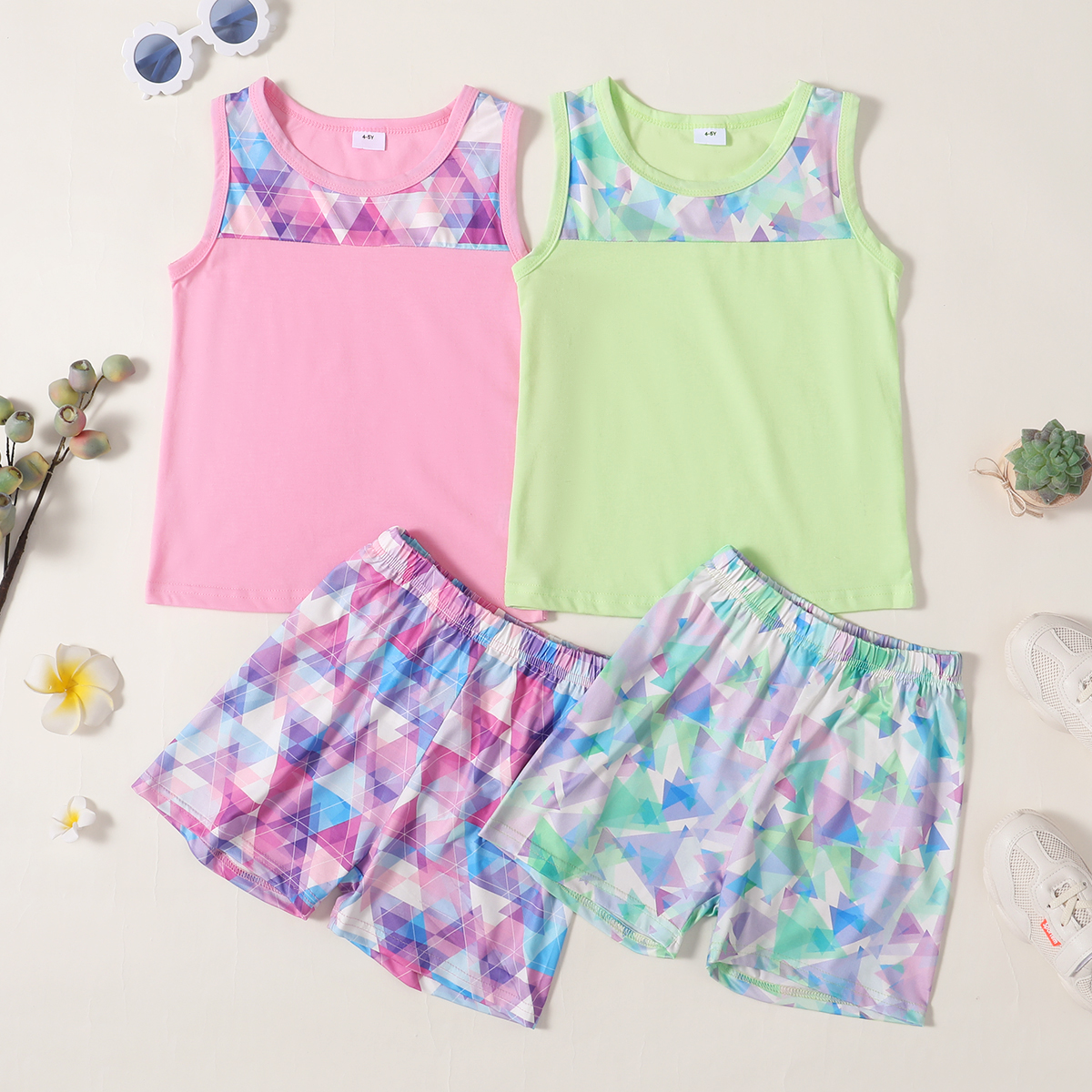 

Triangles Print Tank Top and Shorts Athleisure Set for Toddlers/Kids