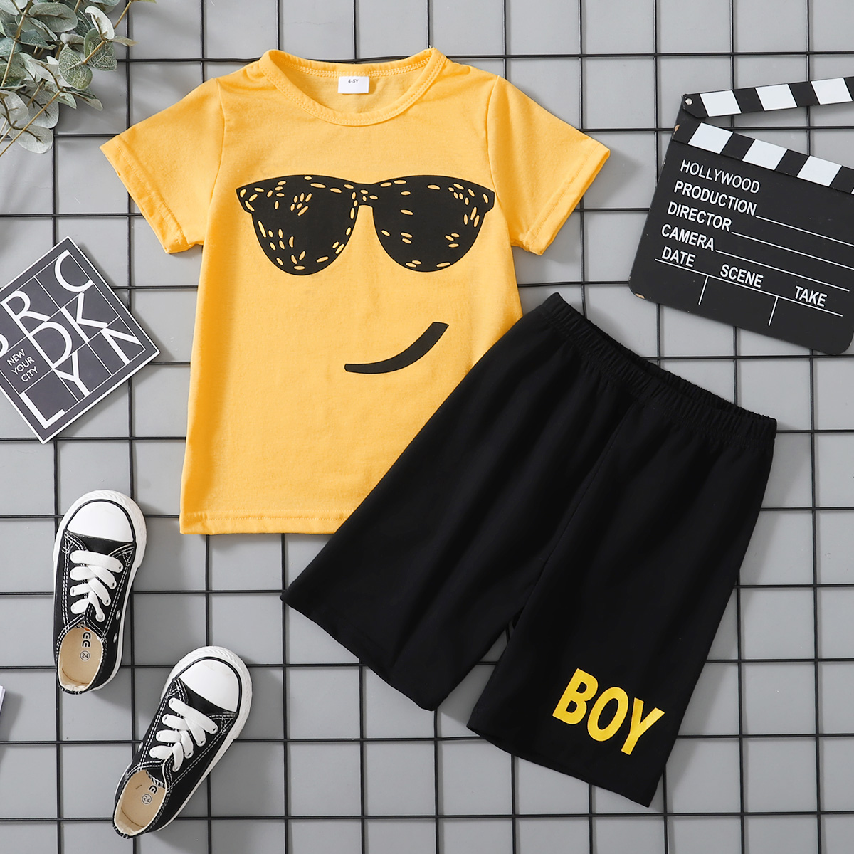

Sunglasses Print Tee and Shorts Athleisure Set for Toddlers/Kids