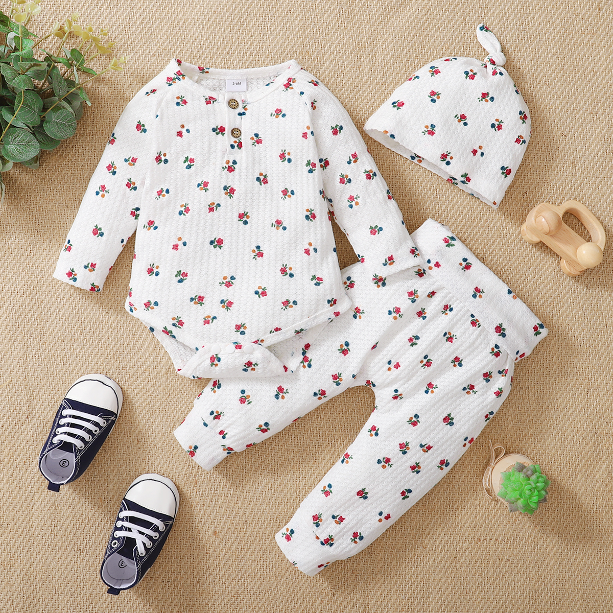 

3pcs Floral Print Jacquard Long-sleeve White Baby Set