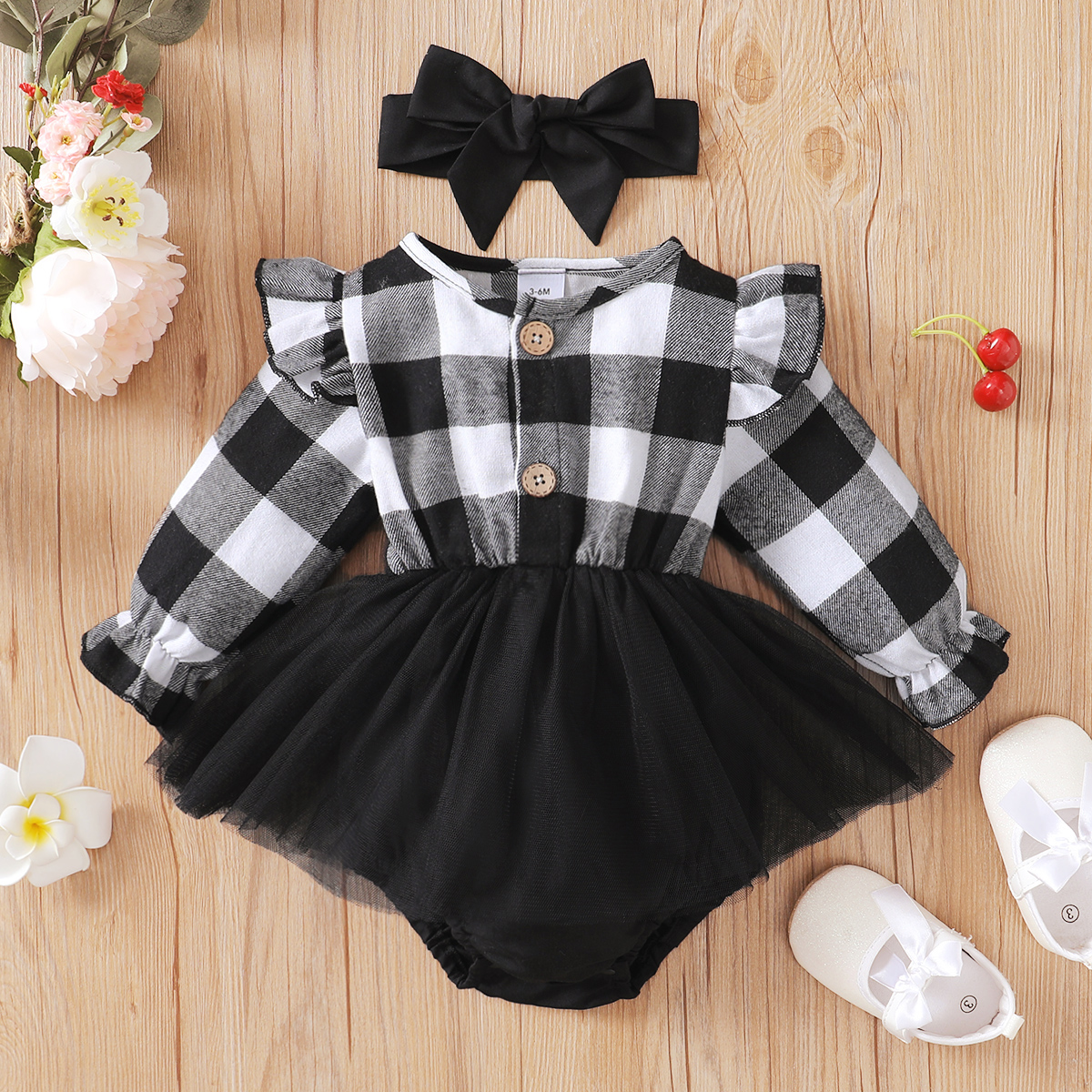

2pcs Baby Girl Black and White Plaid Long-sleeve Mesh Skirted Romper with Headband Set
