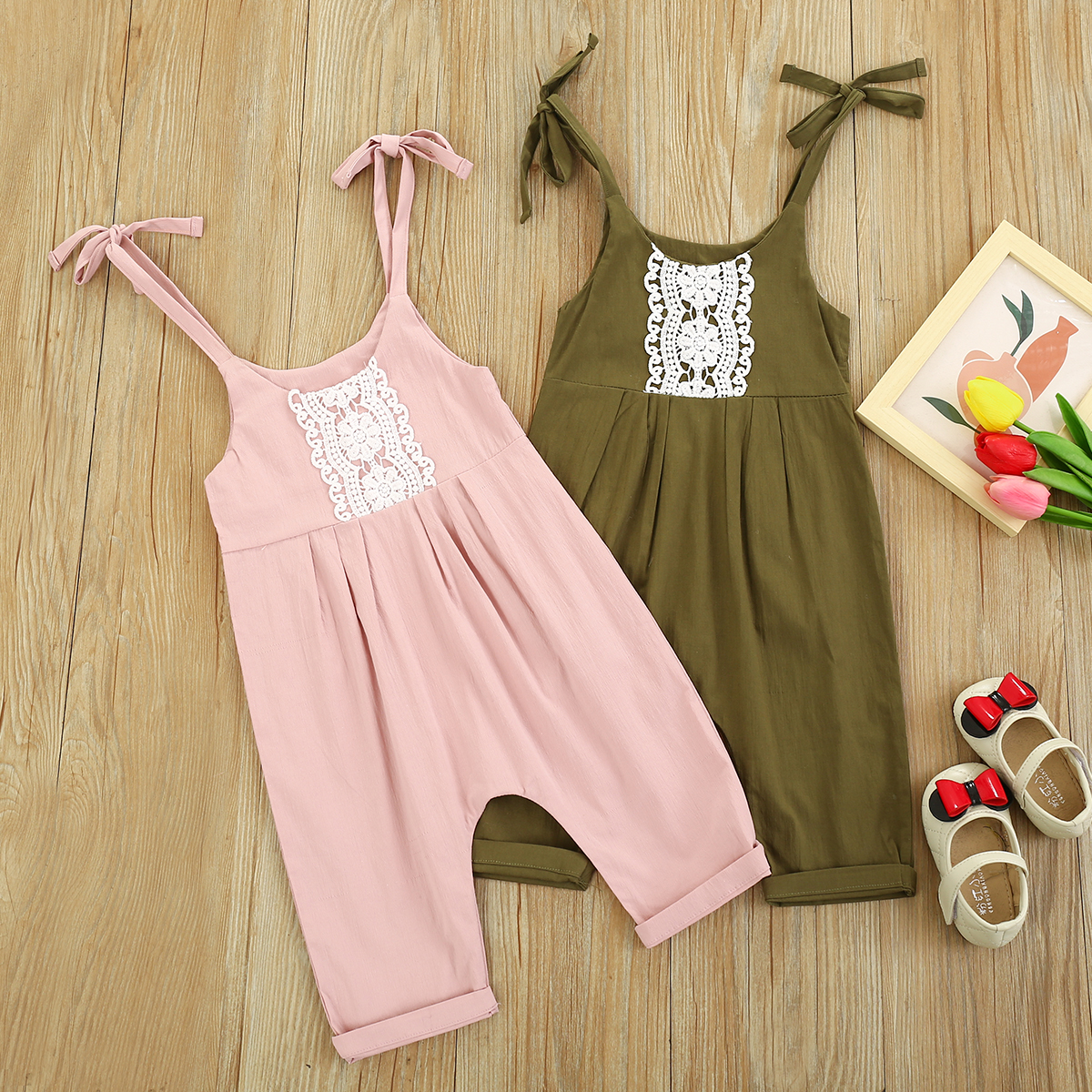 

Floral Print Lace Decor Sleeveless Baby Sling Jumpsuit