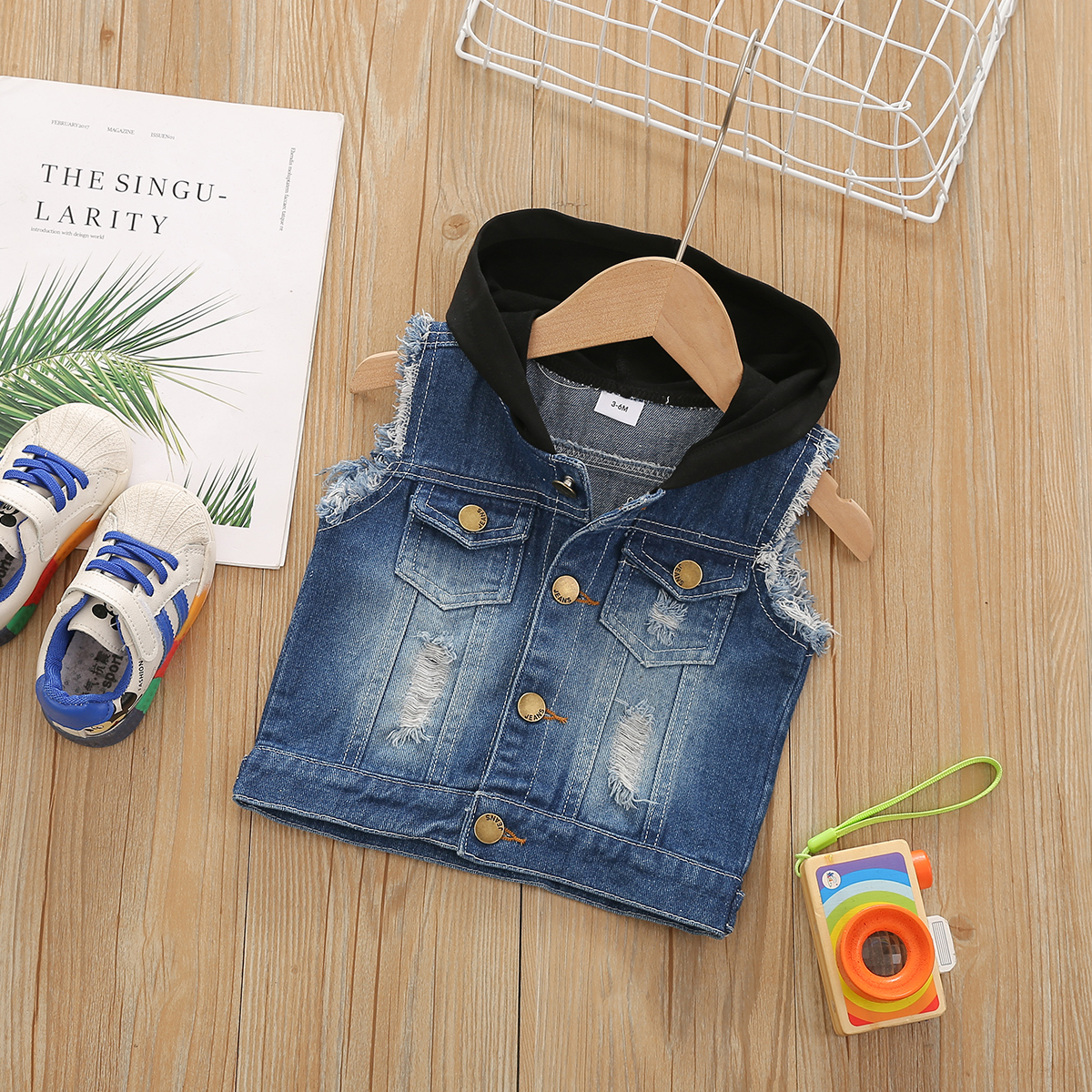 

Cowboy Sleeveless Baby Hooded Jacket