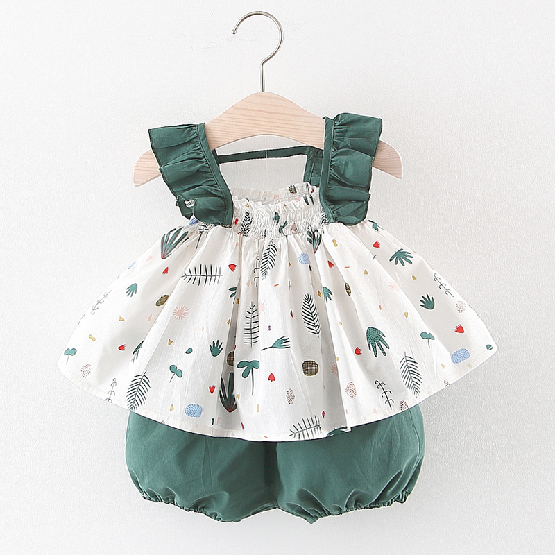 

Leaf Print Slip Top and Shorts Set