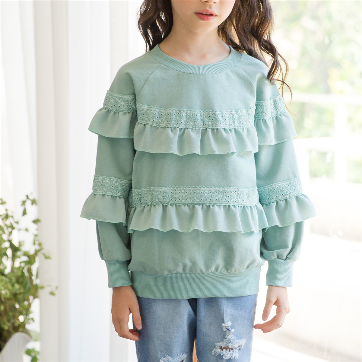 

Simple Layered Sweatshirt for Kid