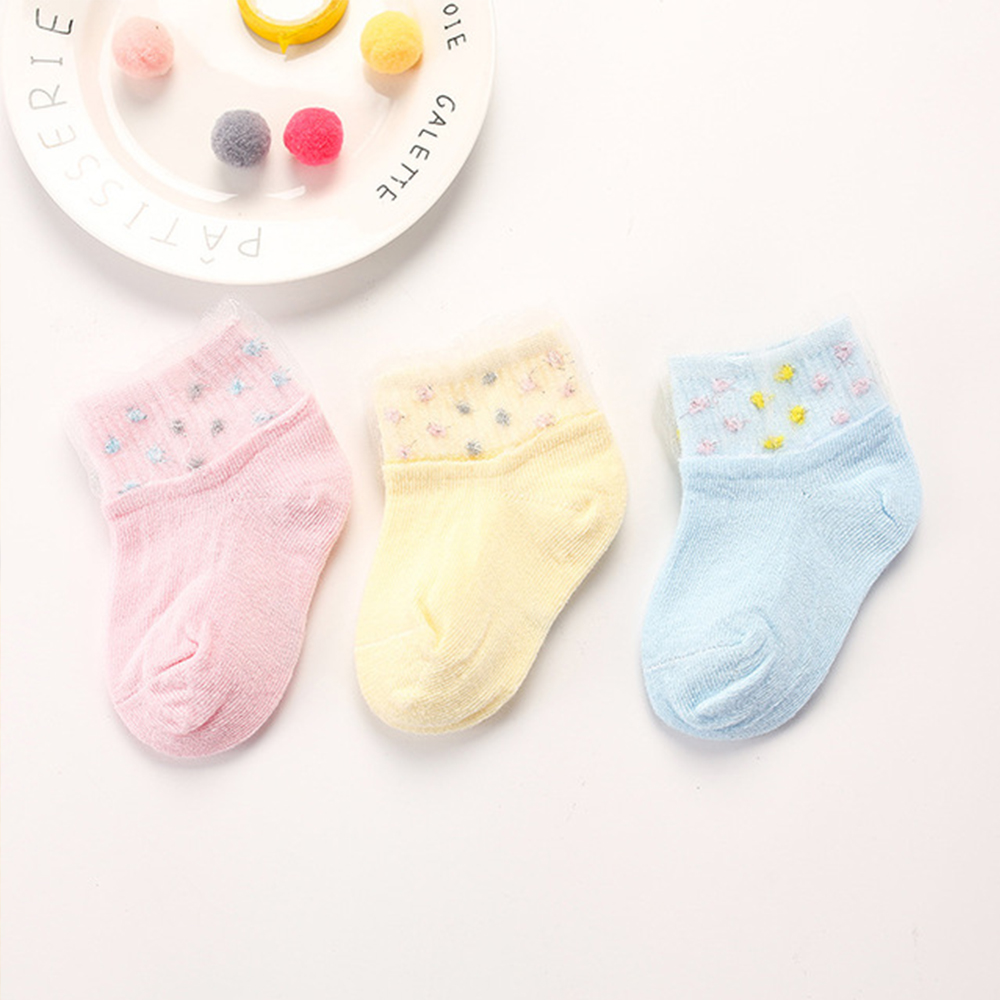 

3-piece Baby / Toddler Breathable Solid Lace Pompon Socks