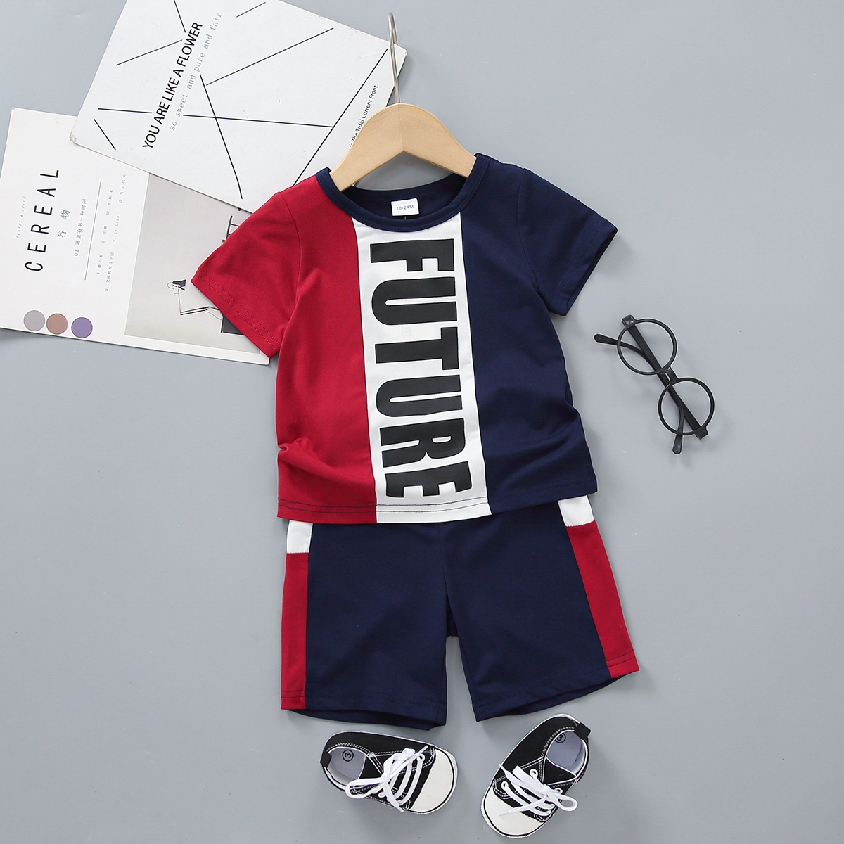

2pcs Toddler Boy Casual Colorblock Letter Print Tee and Shorts Set