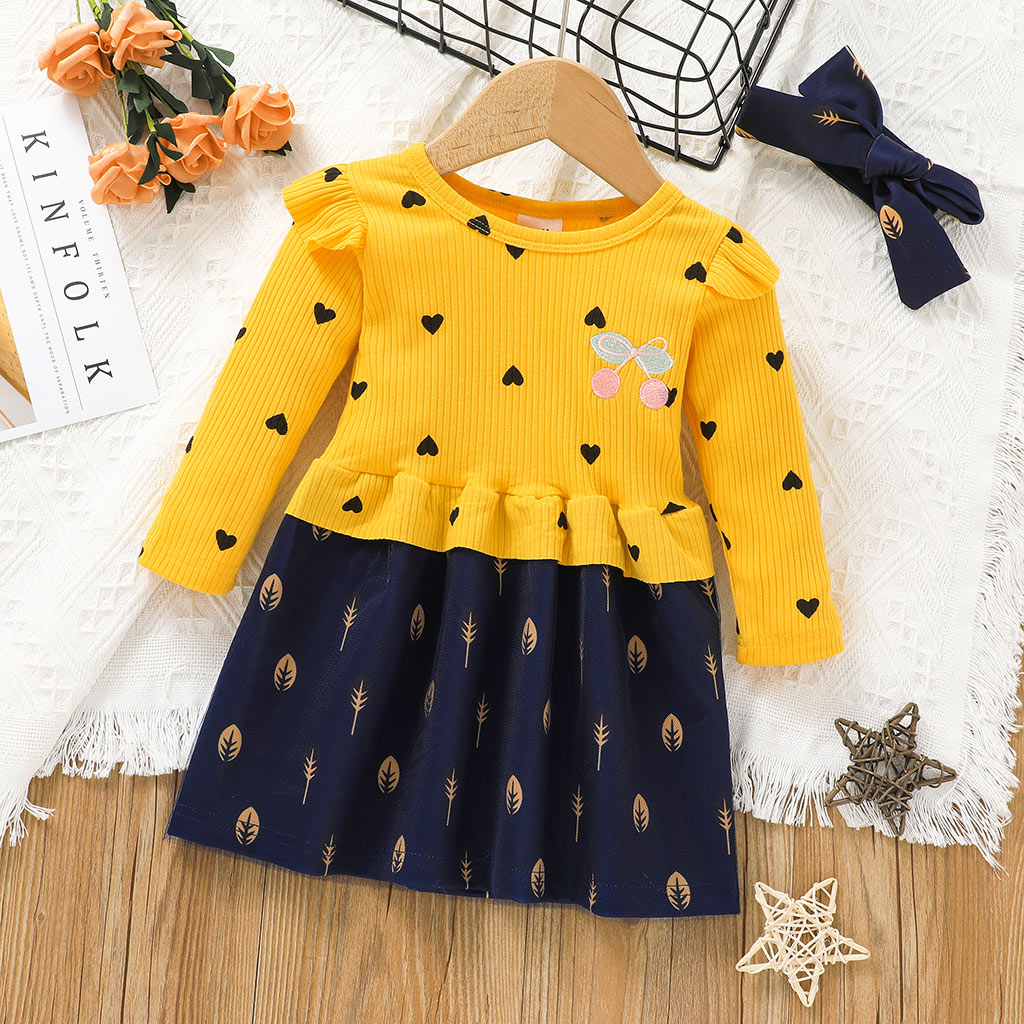 

Baby 2pcs Love Heart Print Yellow Ribbed Long-sleeve Splicing Dress Set