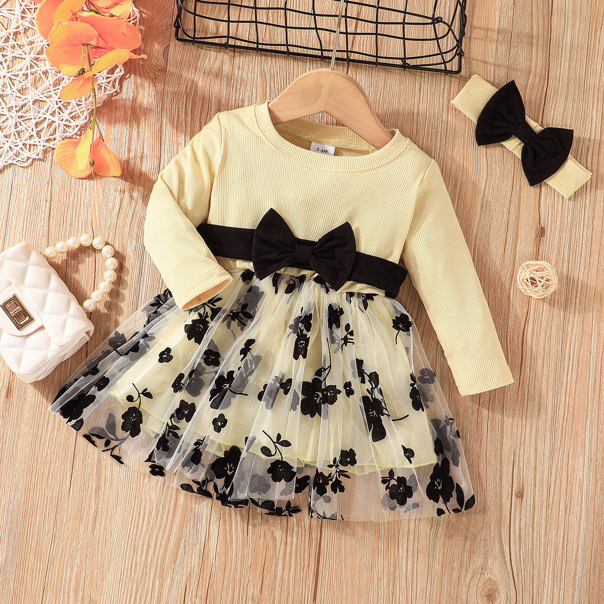 

Baby Girl Ribbed Long-sleeve Splicing Bowknot Floral Embroidered Mesh Dress with Headband Set